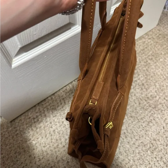 Elegant Brown Shoulder Bag - Picture 2 of 5